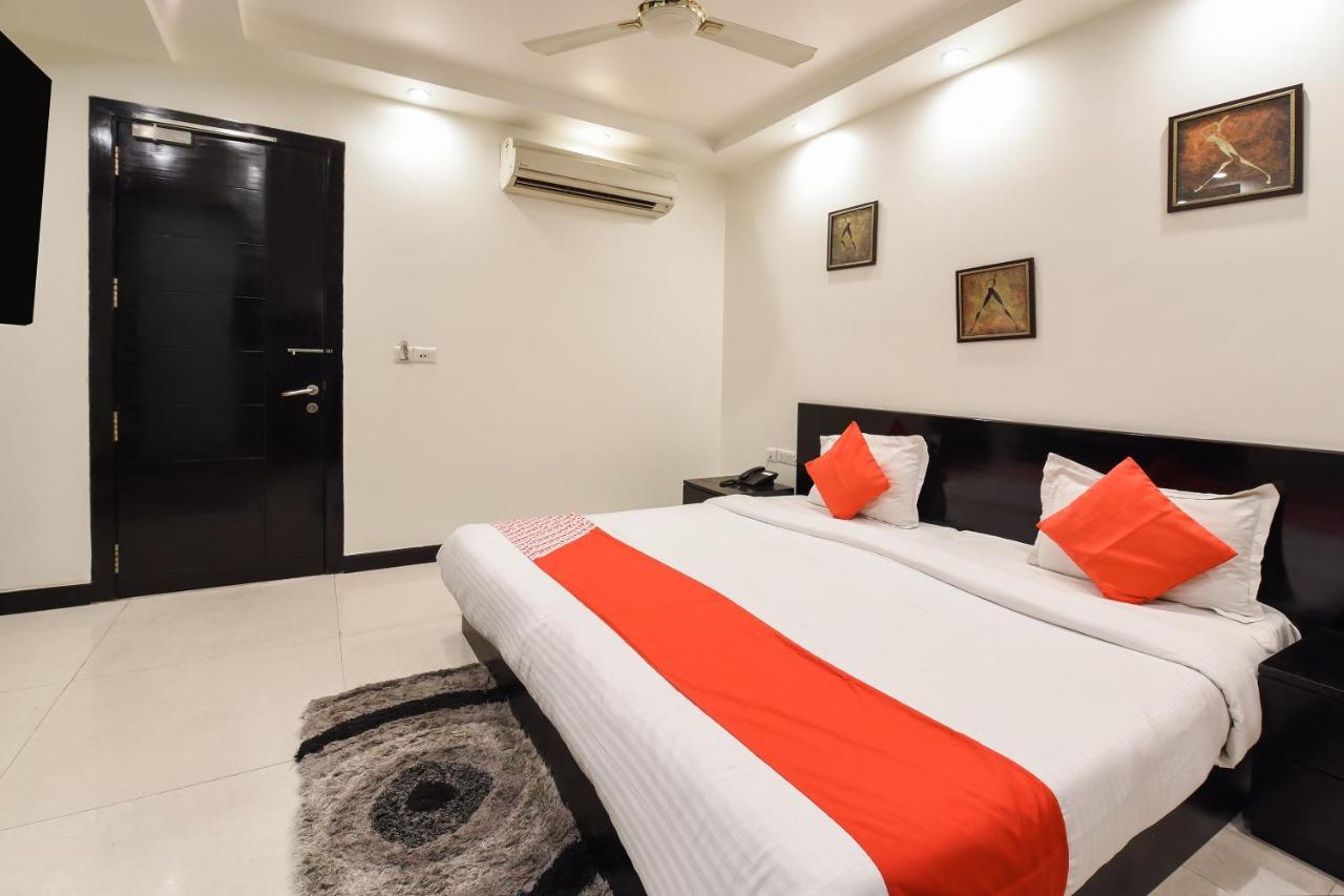 Oyo Flagship 18940 Hotel Swathi New Delhi Exteriör bild