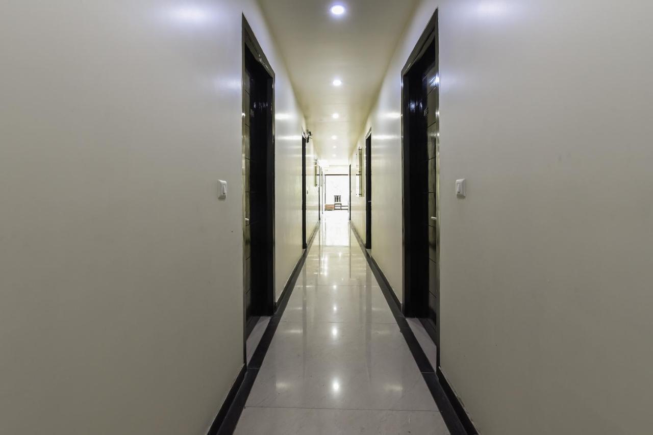 Oyo Flagship 18940 Hotel Swathi New Delhi Exteriör bild