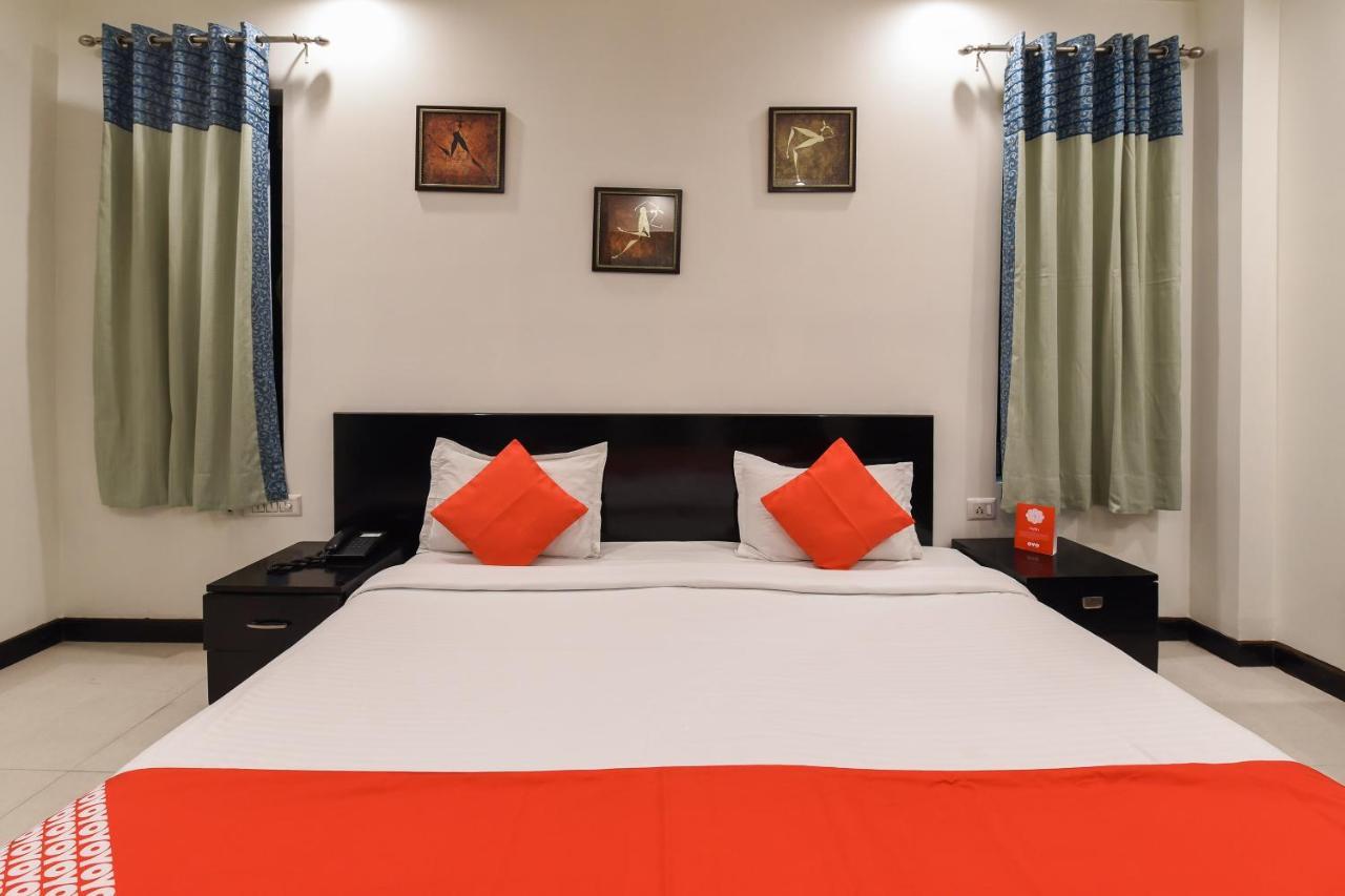 Oyo Flagship 18940 Hotel Swathi New Delhi Exteriör bild