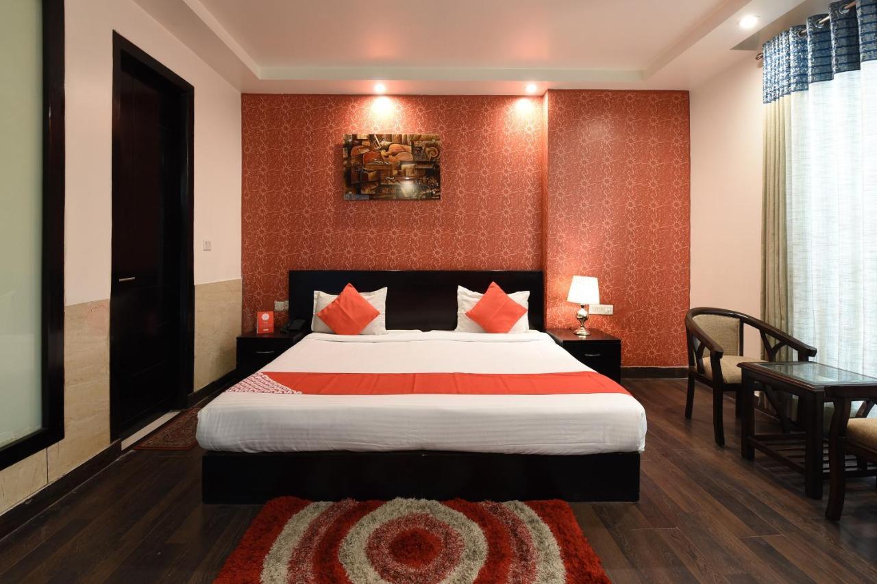 Oyo Flagship 18940 Hotel Swathi New Delhi Exteriör bild